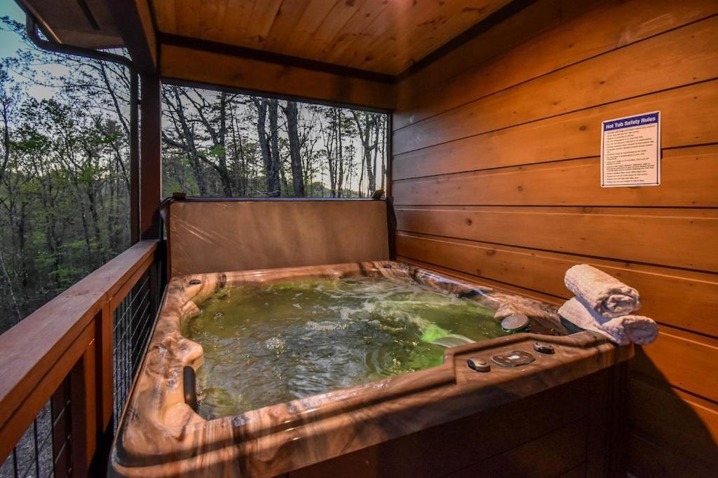 Nordic Mountain Modern Lodge - Family Friendly Luxury Cabin In Walden'S Ridge Sevierville Exterior photo