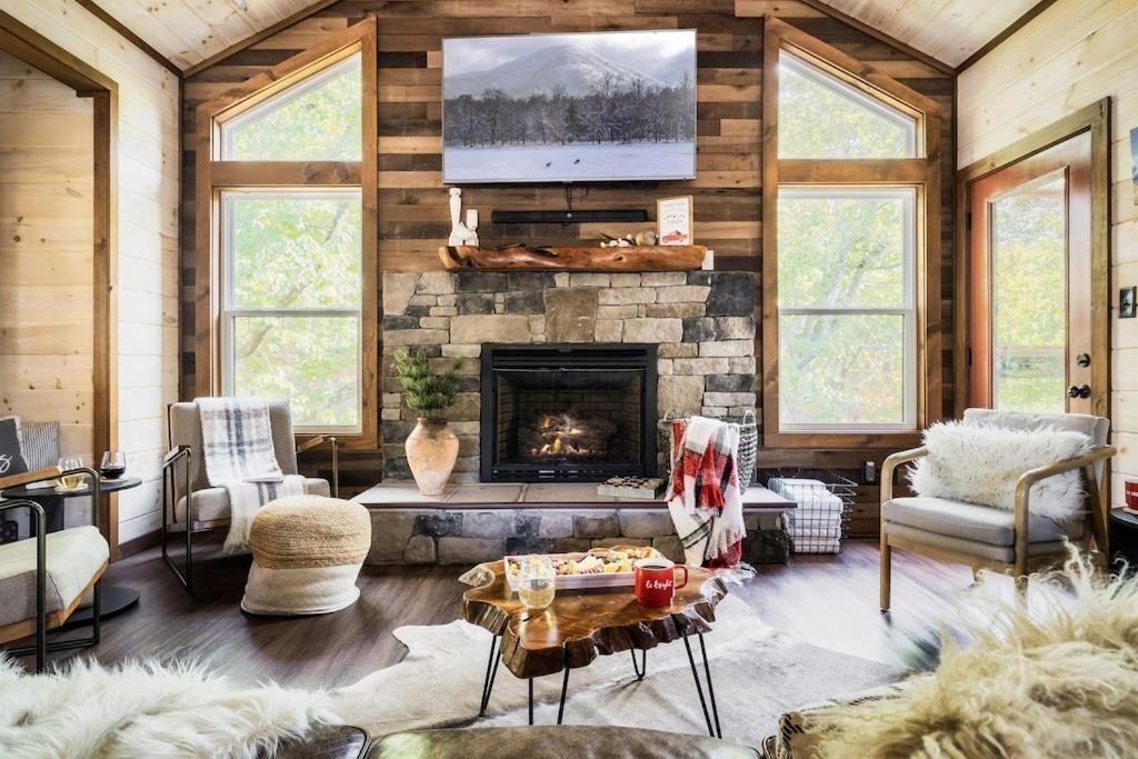 Nordic Mountain Modern Lodge - Family Friendly Luxury Cabin In Walden'S Ridge Sevierville Exterior photo