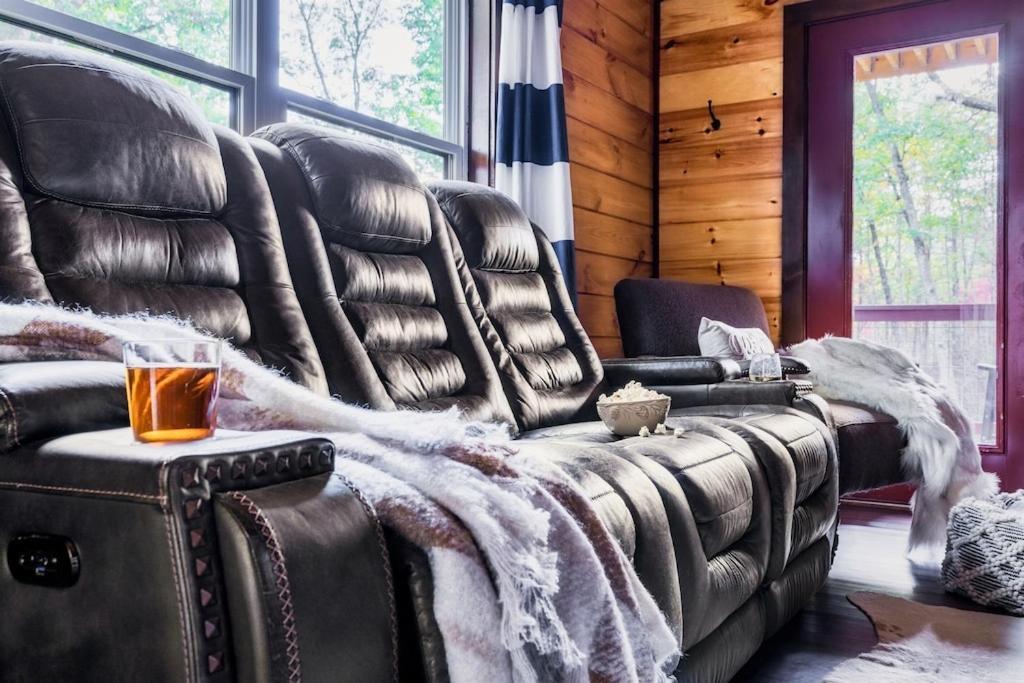 Nordic Mountain Modern Lodge - Family Friendly Luxury Cabin In Walden'S Ridge Sevierville Exterior photo
