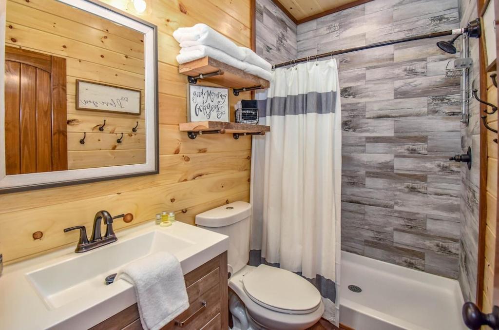 Nordic Mountain Modern Lodge - Family Friendly Luxury Cabin In Walden'S Ridge Sevierville Exterior photo