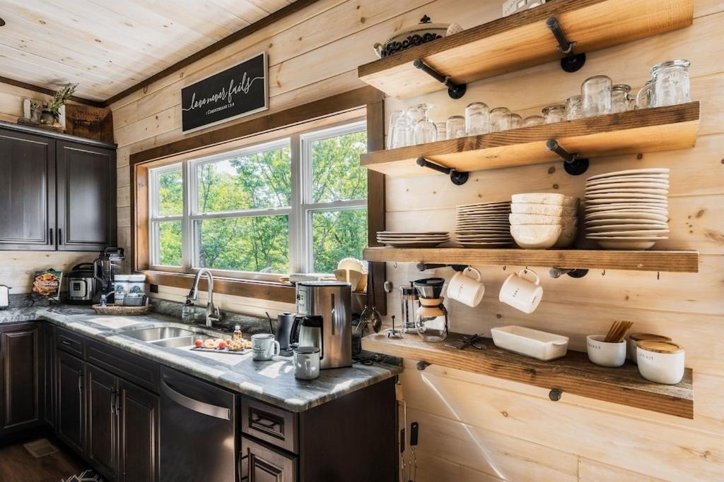 Nordic Mountain Modern Lodge - Family Friendly Luxury Cabin In Walden'S Ridge Sevierville Exterior photo