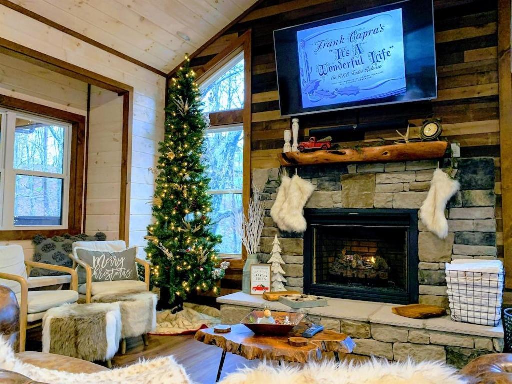 Nordic Mountain Modern Lodge - Family Friendly Luxury Cabin In Walden'S Ridge Sevierville Exterior photo